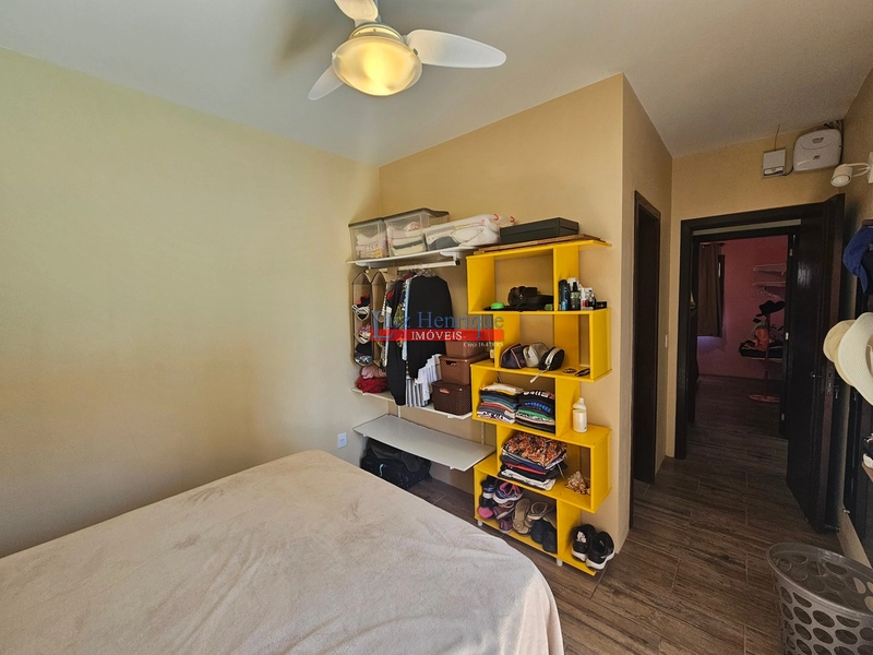 Com 2 terrenos e piscina: 41ª foto da galeria de imagens do imóvel