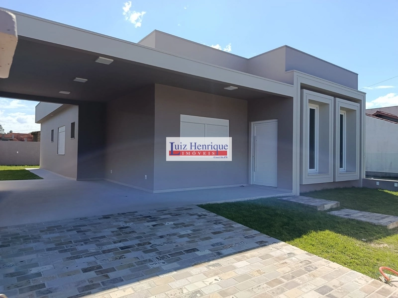 Casa novíssima em bairro nobre.: 5ª foto da galeria de imagens do imóvel