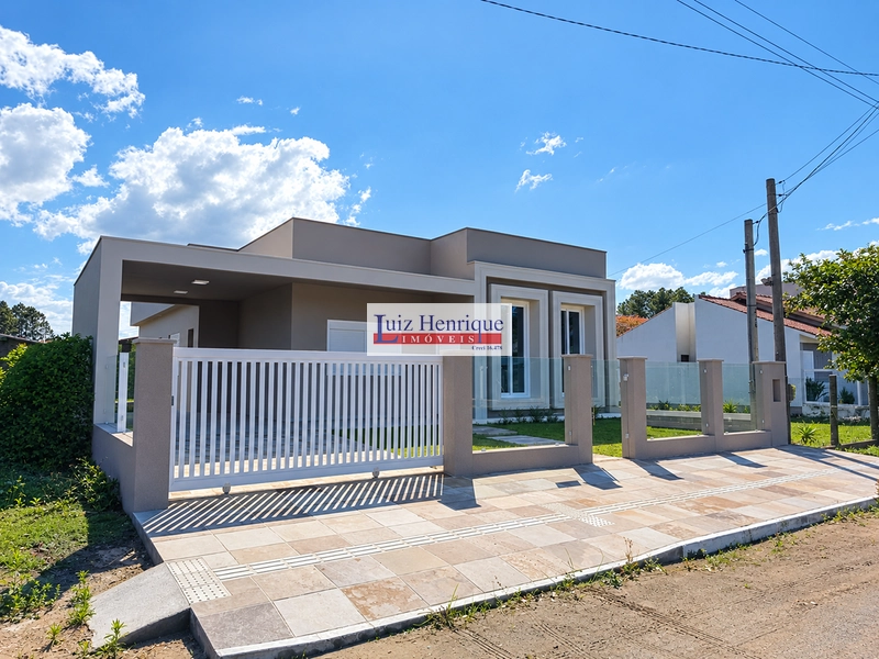 Casa novíssima em bairro nobre.: 3ª foto da galeria de imagens do imóvel