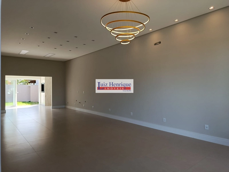 Casa novíssima em bairro nobre.: 6ª foto da galeria de imagens do imóvel