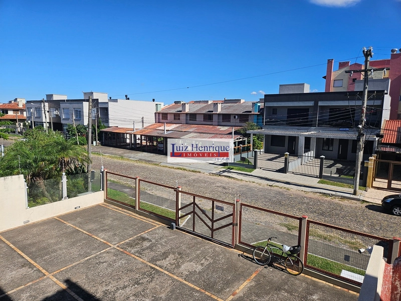 Pertinho do mar e junto ao comércio local.: 10ª foto da galeria de imagens do imóvel