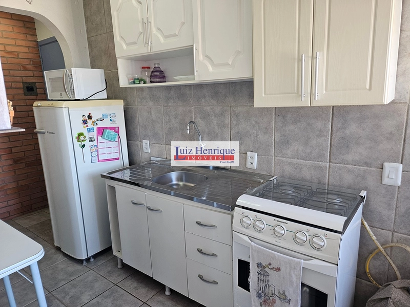 Pertinho do mar e junto ao comércio local.: 16ª foto da galeria de imagens do imóvel