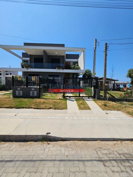 Lindíssimo sobradão.: 1ª foto da galeria de imagens do imóvel