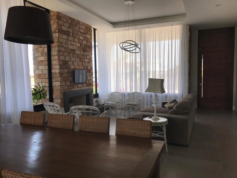 Lindíssima casa alto padrão.: 9ª foto da galeria de imagens do imóvel