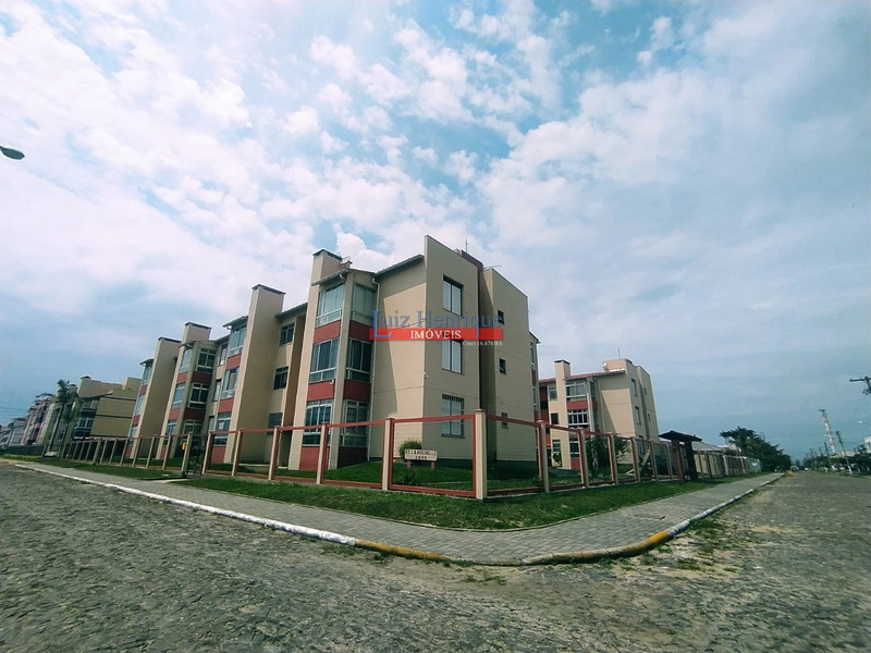 Térreo e frente Norte.: 1ª foto da galeria de imagens do imóvel