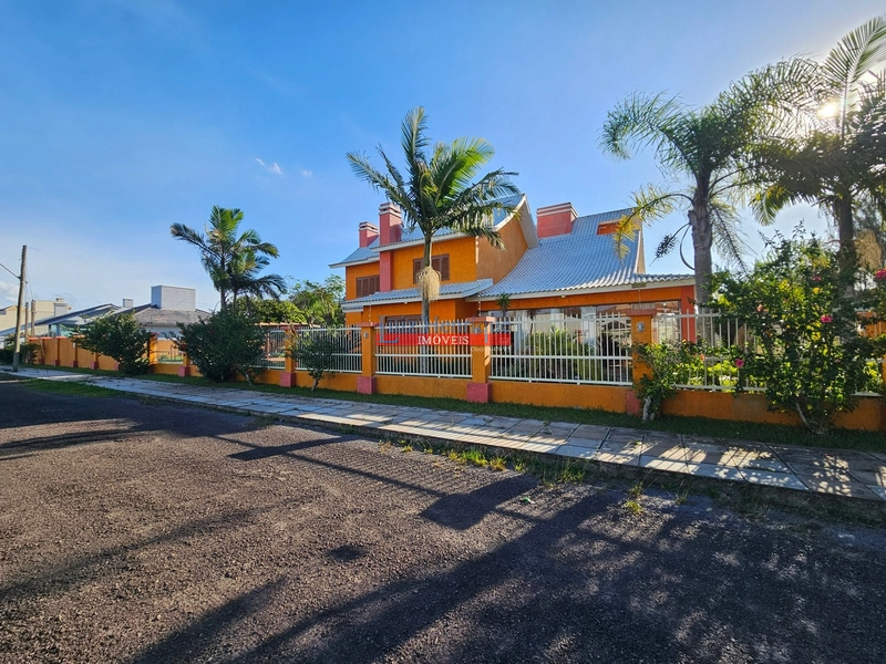 Mansão no Capão Novo Village: 3ª foto da galeria de imagens do imóvel