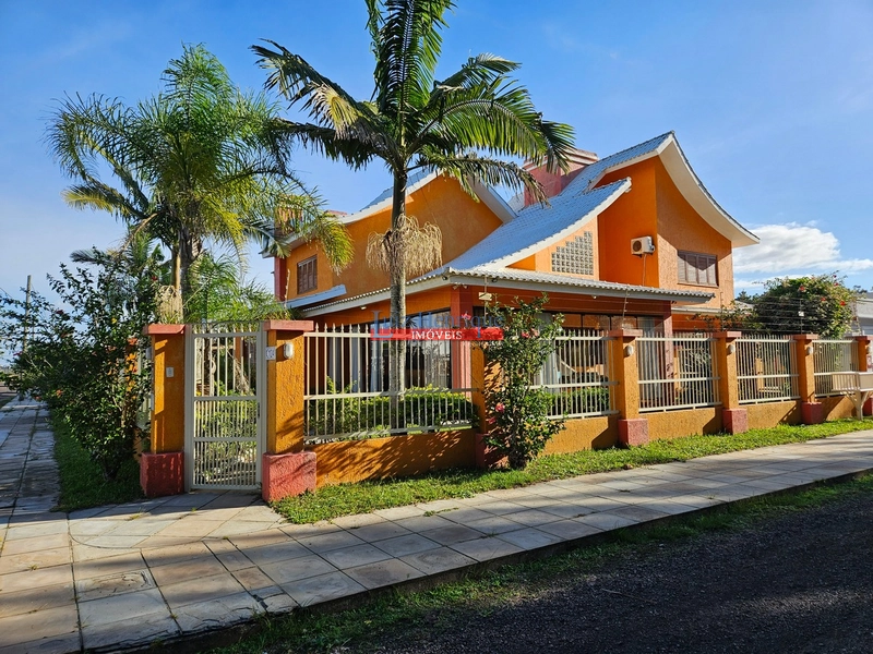 Mansão no Capão Novo Village: 2ª foto da galeria de imagens do imóvel