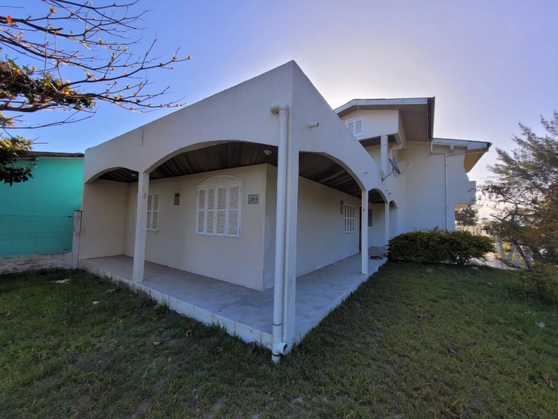 Bem perto do mar.: 2ª foto da galeria de imagens do imóvel