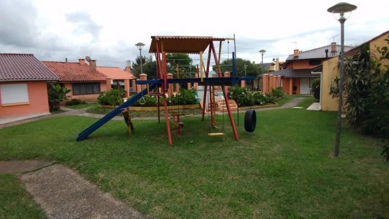 Ótimo sobrado com dormitório na parte inferior.: 25ª foto da galeria de imagens do imóvel