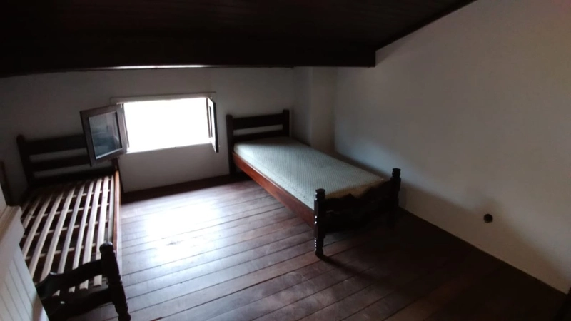 Ótimo sobrado com dormitório na parte inferior.: 20ª foto da galeria de imagens do imóvel