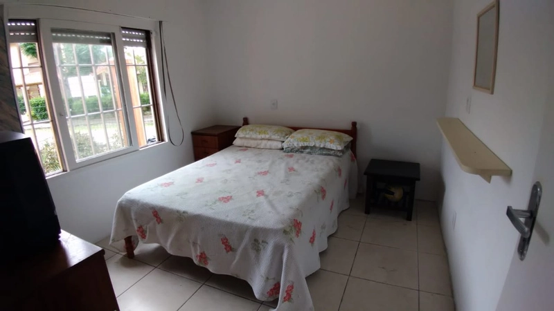 Ótimo sobrado com dormitório na parte inferior.: 12ª foto da galeria de imagens do imóvel