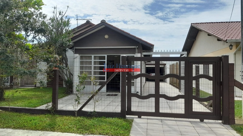 Perto do mar e do comércio local: 27ª foto da galeria de imagens do imóvel