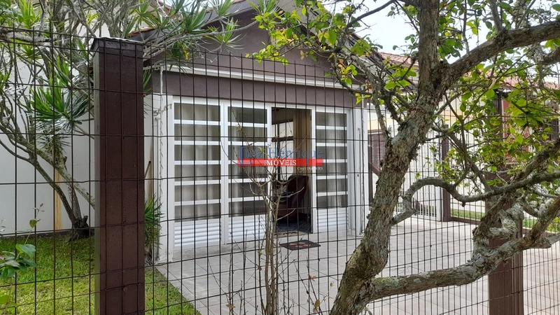 Perto do mar e do comércio local: 2ª foto da galeria de imagens do imóvel