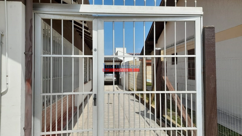 Perto do mar e do comércio local: 3ª foto da galeria de imagens do imóvel