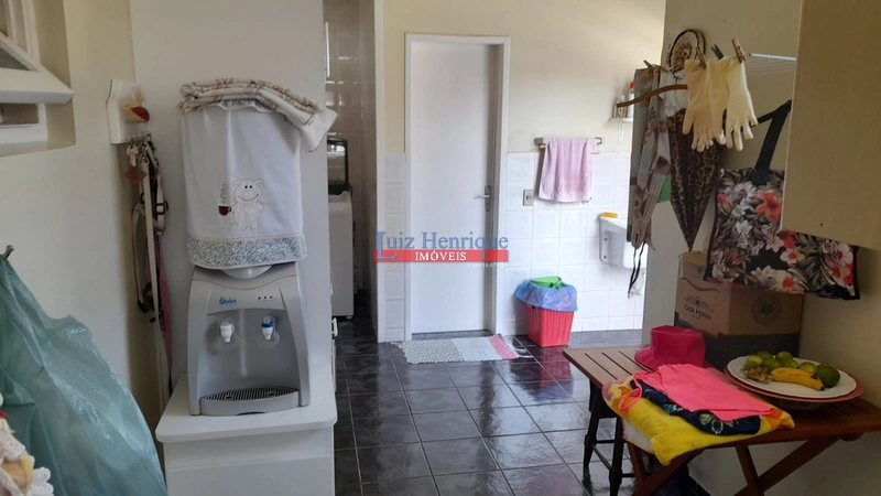 Perto do mar e do comércio local: 11ª foto da galeria de imagens do imóvel