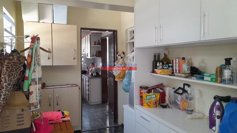 Perto do mar e do comércio local: 16ª foto da galeria de imagens do imóvel