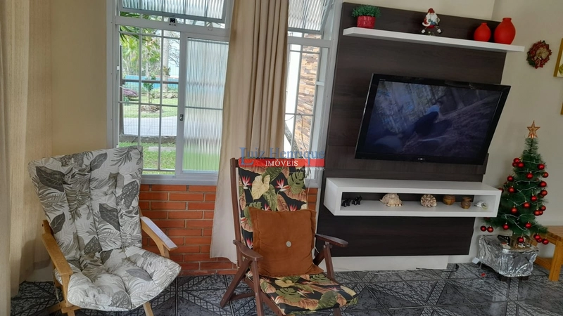 Perto do mar e do comércio local: 8ª foto da galeria de imagens do imóvel