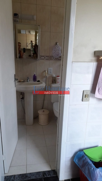 Perto do mar e do comércio local: 13ª foto da galeria de imagens do imóvel