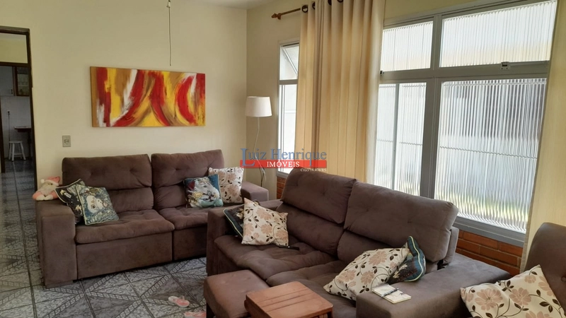 Perto do mar e do comércio local: 5ª foto da galeria de imagens do imóvel