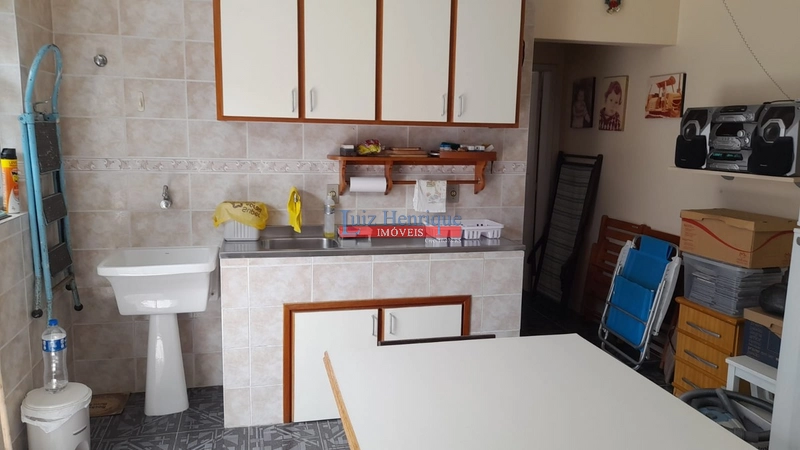 Perto do mar e do comércio local: 23ª foto da galeria de imagens do imóvel