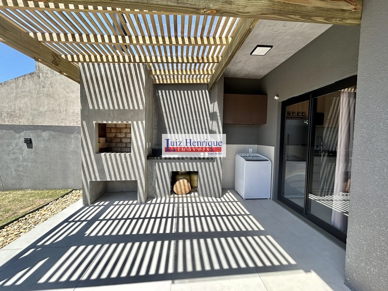 Casa Moderna em Capão Novo: 16ª foto da galeria de imagens do imóvel