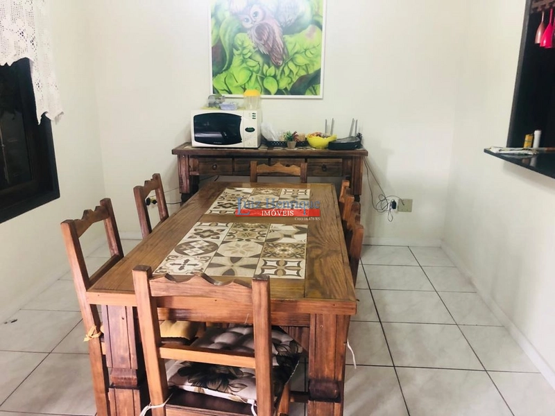 Ótima casa no Village: 1ª foto da galeria de imagens do imóvel