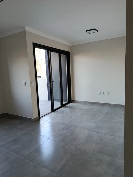 Novíssima e bem construída.: 4ª foto da galeria de imagens do imóvel