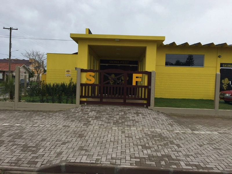 Espaço para festas ou para uma distribuidora.: 3ª foto da galeria de imagens do imóvel