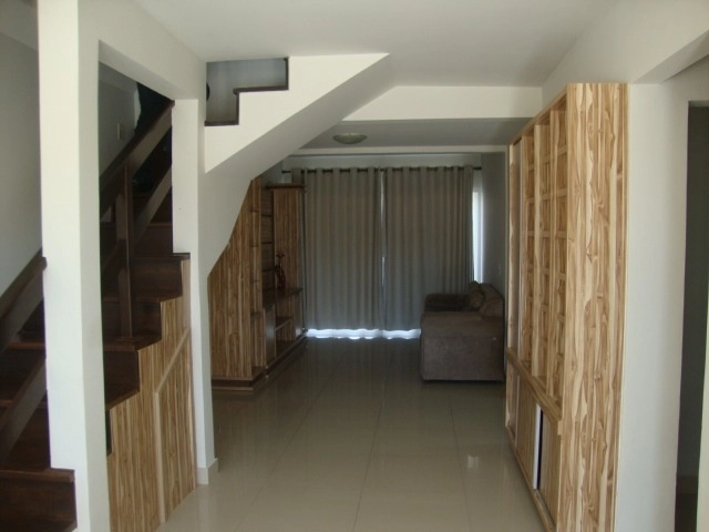 Linda casa com piscina.: 3ª foto da galeria de imagens do imóvel