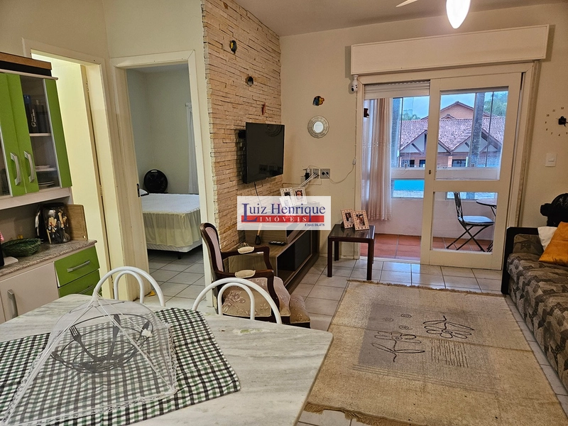 Segundo piso e com piscina: 6ª foto da galeria de imagens do imóvel