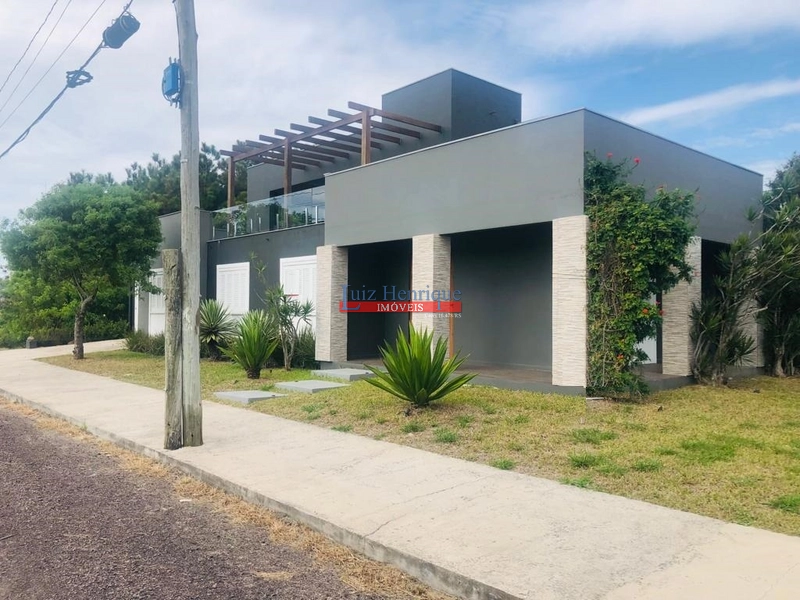 De esquina e perto do mar.: 2ª foto da galeria de imagens do imóvel