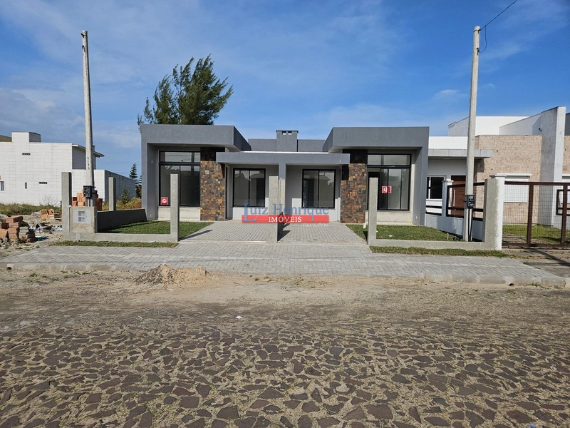 Casa nova e perto do mar.: 1ª foto da galeria de imagens do imóvel