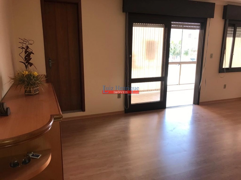 No centro de Capão Novo: 6ª foto da galeria de imagens do imóvel