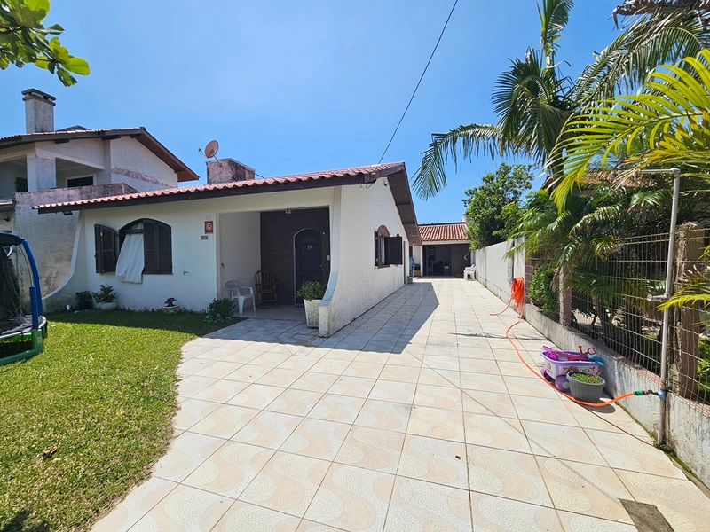 Casa bem localizada no Posto 04.: 4ª foto da galeria de imagens do imóvel