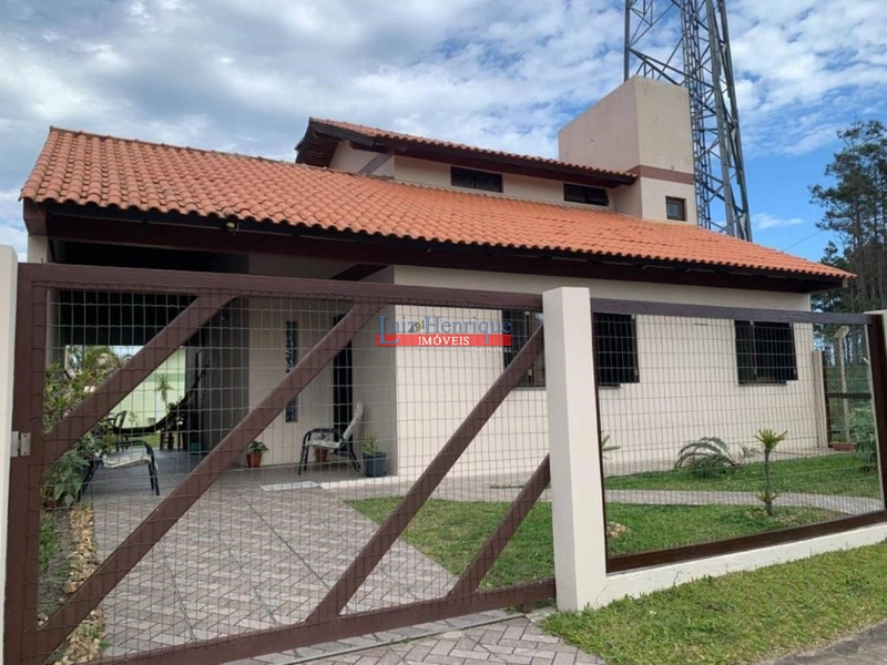 Ótima casa no Village: 1ª foto da galeria de imagens do imóvel