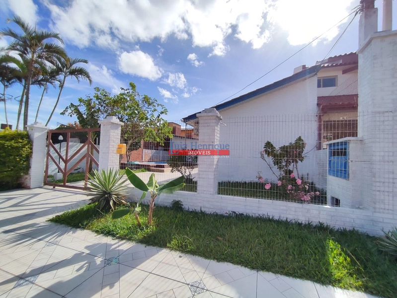 Três casas pelo preço de uma.: 1ª foto da galeria de imagens do imóvel