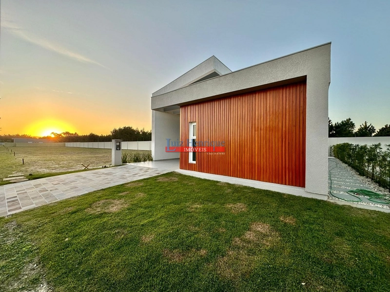 Linda casa no Arenas.: 3ª foto da galeria de imagens do imóvel