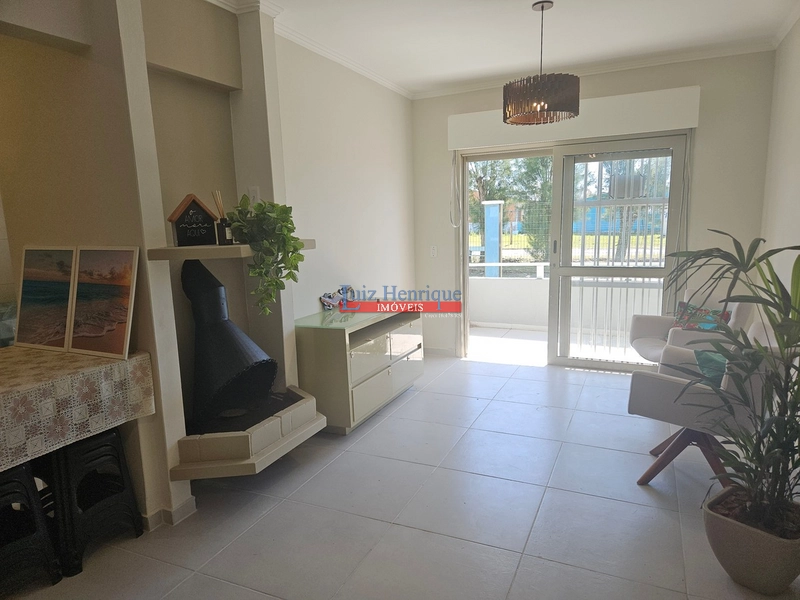 Térreo e frente Norte: 10ª foto da galeria de imagens do imóvel