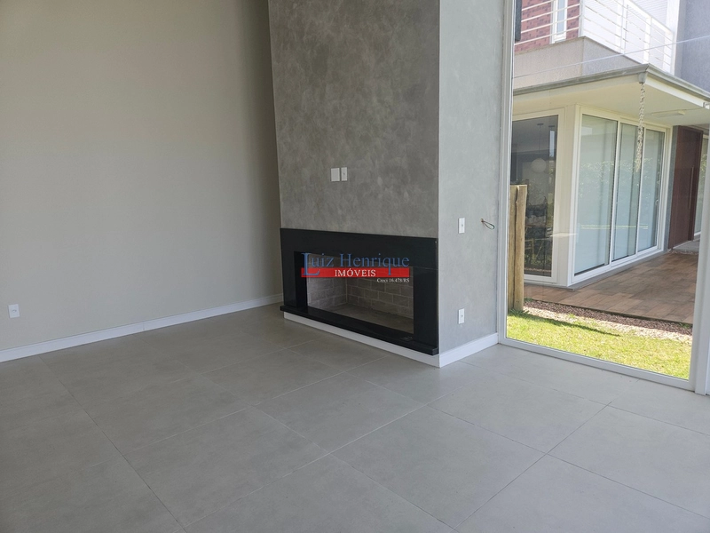 Belíssima residência no Costa Serena.: 4ª foto da galeria de imagens do imóvel