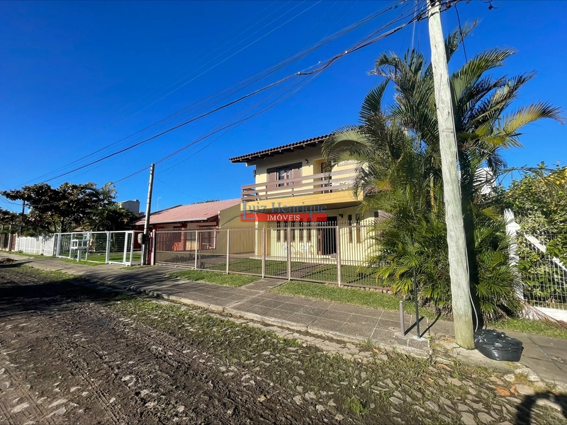 A melhor casa de Capão Novo!!: 1ª foto da galeria de imagens do imóvel