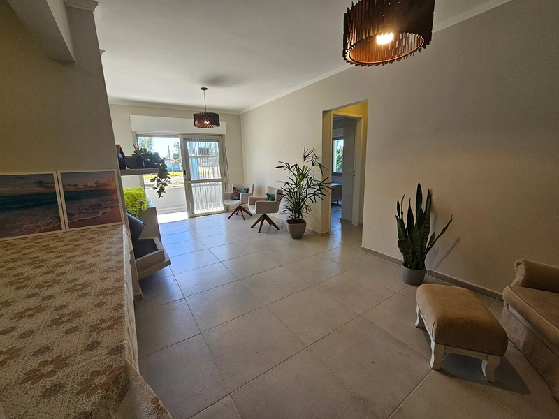 Térreo e frente Norte.: 7ª foto da galeria de imagens do imóvel