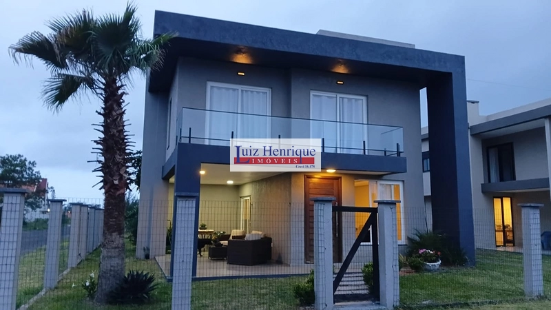 Linda casa moderna no Village: 7ª foto da galeria de imagens do imóvel