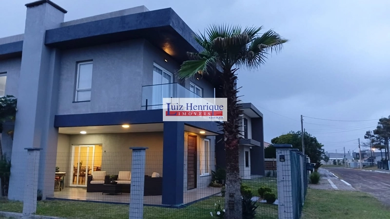 Linda casa moderna no Village: 5ª foto da galeria de imagens do imóvel