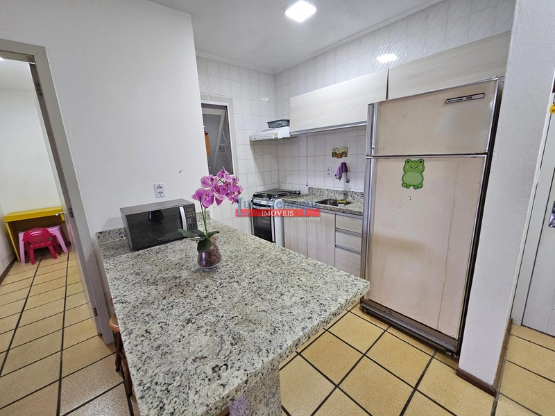 Um dormitório  e meio de frente para uma linda avenida: 9ª foto da galeria de imagens do imóvel