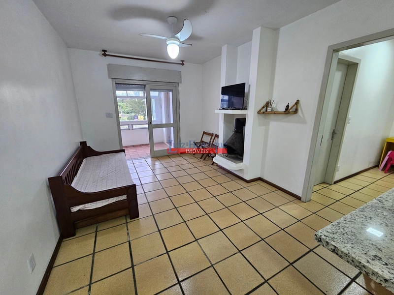 Um dormitório  e meio de frente para uma linda avenida: 8ª foto da galeria de imagens do imóvel