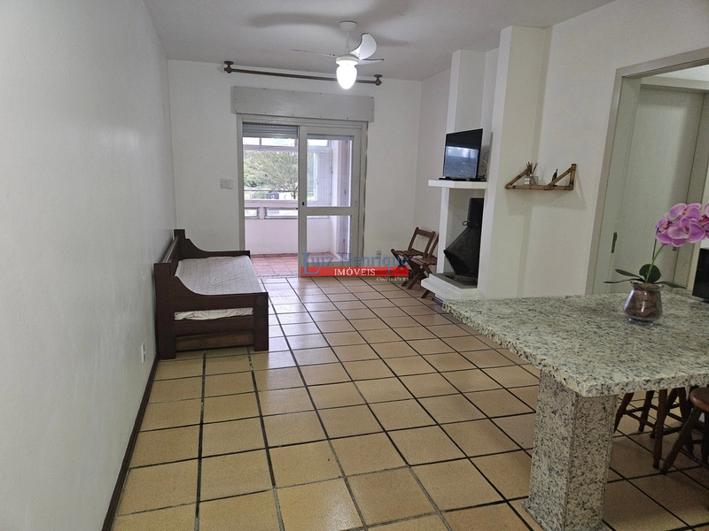 Um dormitório  e meio de frente para uma linda avenida: 7ª foto da galeria de imagens do imóvel