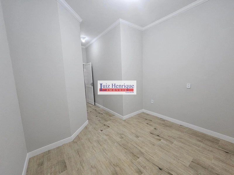 Casa semi nova no Curumim: 12ª foto da galeria de imagens do imóvel