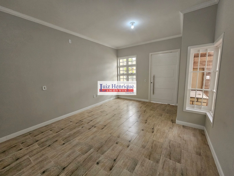 Casa semi nova no Curumim: 6ª foto da galeria de imagens do imóvel