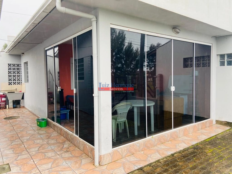 De esquina e perto do mar.: 5ª foto da galeria de imagens do imóvel