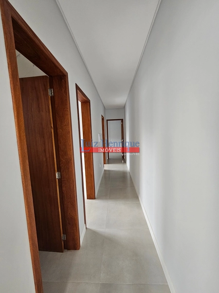 3 dormitórios com precinho de 2.: 9ª foto da galeria de imagens do imóvel